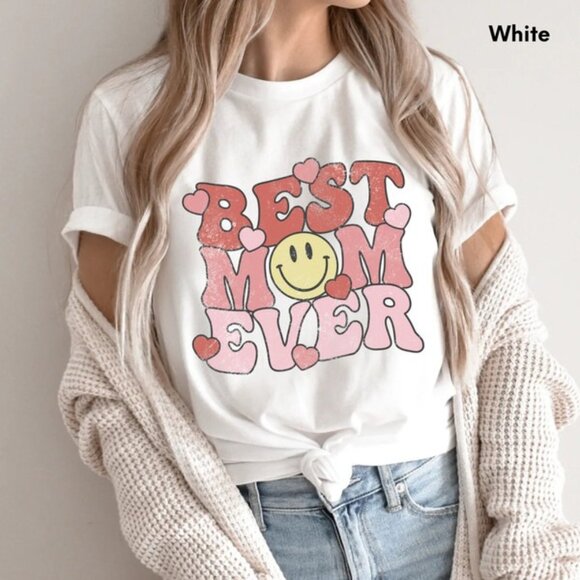 Best Mom Ever Smiley Face Retro Mothers Day Gift Graphic Fan T-Shirt 79 - Picture 1 of 5
